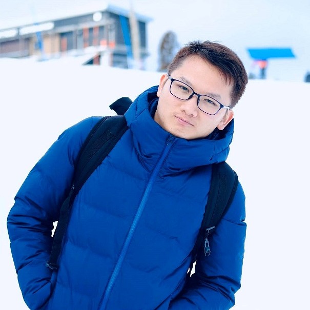 Navigation bar avatar